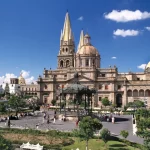 Reasons why people are moving to Mexico